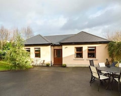 Toàn bộ căn nhà/căn hộ 5 Kilnamanagh Manor In Dundrum, County Tipperary, Ref 905704 (Tipperary Town, Ai-len)