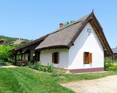 Tüm Ev/Apart Daire Vacation Home EmÖke In BalatongyÖrÖk - 9 Persons, 5 Bedrooms (Balatonederics, Macaristan)