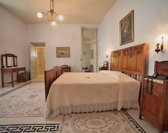 Guesthouse Residenza d'Epoca Regina d'Arborea (Oristano, Italy)
