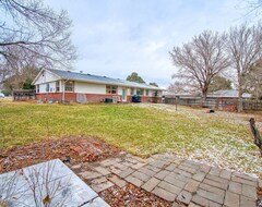 Koko talo/asunto Mid-century Modern Ranch Home Totally Renovated With Country Living (Sterling, Amerikan Yhdysvallat)