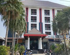 Khách sạn Thanarom Place (Chonburi, Thái Lan)