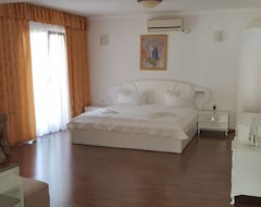 Otel Saki Apartments (Budva, Montenegro)