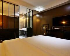 Hotel Stay (Incheon, Južna Koreja)