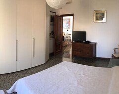 Toàn bộ căn nhà/căn hộ Charming apartment in a period villa in the east coast with garden (Bogliasco, Ý)