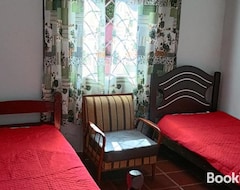 Entire House / Apartment Chacara 6 Quartos (Barreira, Brazil)