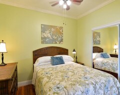 Hotel Room 12 - Luxury Suite Queen (1 Queen Bed/1 Bath) (Stuart, Sjedinjene Američke Države)