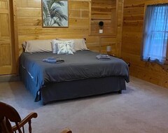 Toàn bộ căn nhà/căn hộ Aqua Log Cabin Retreat (Greene, Hoa Kỳ)