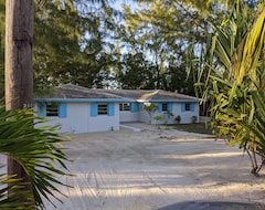 Hele huset/lejligheden Private Beachfront Family Vacation Home - On Beautiful Swimming Beach (Tarpum Bay, Bahamas)