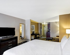 Holiday Inn Express Hotel & Suites Milwaukee-New Berlin, An Ihg Hotel (New Berlin, Sjedinjene Američke Države)
