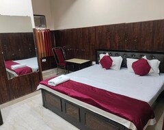 OYO 9307 Home Stay Hotel Nirmal Palace (Kanpur, India)