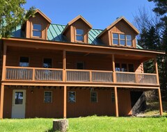 Entire House / Apartment New Listing! Lakefront Lodge On The Water W/dock, Deck & Foosball - 2 Dogs Ok (Kokadjo, USA)