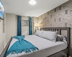 Cijela kuća/apartman Uptown Gem! Luxe/king Bed & Private Deck! (Philadelphia, Sjedinjene Američke Države)
