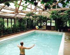 Tüm Ev/Apart Daire Our charming & comfortable old Manor house sleeps up to 20, with Jacuzzi & Pool. (Hailsham, Birleşik Krallık)