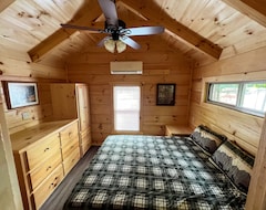 Hele huset/lejligheden Escape To Nature In This Cabin With Hot Tub. (Mooresboro, USA)