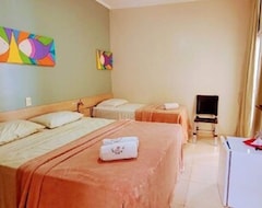 Khách sạn Hotel Rosa da Ilha - Pertinho do Mar com piscina (Guarujá, Brazil)