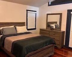 Toàn bộ căn nhà/căn hộ Beautifully Renovated 4 Bedroom Private Home. (Loganville, Hoa Kỳ)