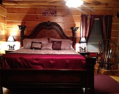 Entire House / Apartment Mill Hill Farm, Luxury Log Home With Stabling Near Tryon Equestrian Center. (Mill Spring, USA)