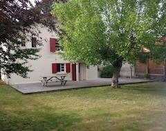 Hotel 1,1 Km From The Beach, 100 M From The Cycling Tracks, The River Et The Forest (Mimizan, Francia)