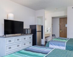 Entire House / Apartment Buffalo Lodge Handicap Queen Suite (Buffalo, USA)