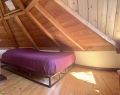 Casa/apartamento entero Cannabis Friendly Treehouse With Amazing Mountain Views! (Cave Junction, EE. UU.)