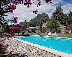 Hotel A Country House In The Heart Of Provence With Private Pool (Beaucaire, Francia)