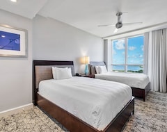 Hotel Palm Beach Singer Island Resort & Spa - Plenteous Suite-2/2 - Daily Housekeeping (Riviera Beach, Sjedinjene Američke Države)