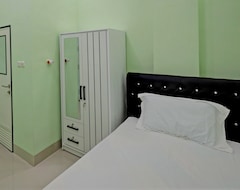 Hotelli Oyo 93059 Homestay Zafirah (Makassar, Indonesia)