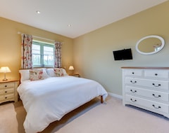 Toàn bộ căn nhà/căn hộ Partridge Lodge - Two Bedroom House, Sleeps 4 (Reepham, Vương quốc Anh)