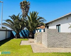 Cijela kuća/apartman 3 Bedroom, 3 Bathroom, Close To The Beach & Town (Swakopmund, Namibija)