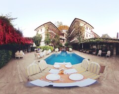 Hotel Karyatit Kaleiçi (Antalya, Turquía)