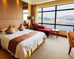 Hotel New Century Qiandao Longting (Hangzhou, China)
