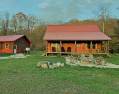 Entire House / Apartment Quiet, Log Home On A Secluded Lake Near Pictured Rocks Lakeshore! (Seney, USA)