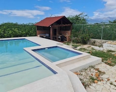 Casa/apartamento entero Spectacular Oceanfront Villa With Pool Paradise 6 Bedrooms 6 Baths - Sleeps 20 (Azua de Compostela, República Dominicana)