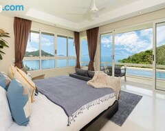 Toàn bộ căn nhà/căn hộ Stunning 5 Bedrooms Villa With Panoramic Sea View (Koh Naka Yai, Thái Lan)