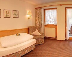 Khách sạn Hotel Adler Garni (Hirschegg, Áo)