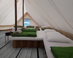 Khu cắm trại Atypik Nomad (Recoubeau-Jansac, Pháp)