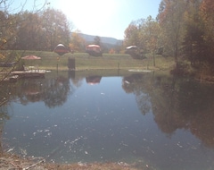 Khách sạn Big Ds Pond & North Branch Of The Potomac River Camping. (Cumberland, Hoa Kỳ)