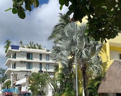 Khách sạn 202 Polo 88 (Playa del Carmen, Mexico)