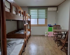 Hostel You&I (Jeju-si, Južna Koreja)