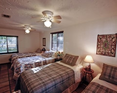 Toàn bộ căn nhà/căn hộ Private On Lake Travis - Hill Country Retreat / Pool/2 Acres 7 Beds Sleeps 20 (Leander, Hoa Kỳ)