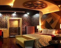 Khách sạn Wei Feng Exquisite Motel Pintung Branch (Pingtung City, Taiwan)