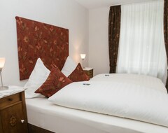 Khách sạn Moselland Hotel Im Enderttal Zum Onkel Willi (Cochem, Đức)
