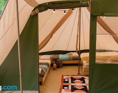 Kamp Alanı 3 Luxe Tent Bij La Ferme De Laventure Ronnet (Ronnet, Fransa)