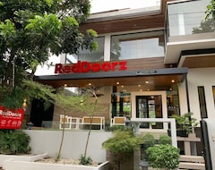 Hotel RedDoorz at Anton's Loft Designer Resort Pansol Calamba Laguna (Los Baños, Filipini)