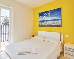 Cijela kuća/apartman 2 Bedroom Accommodation In Magliolo (Magliolo, Italija)