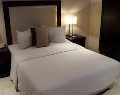 S & S Hotel & Suites (Lagos, Nigeria)