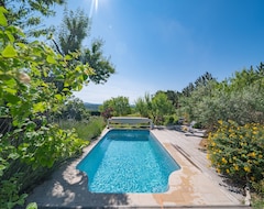 Hele huset/lejligheden New House, Bright, With Private Heated Pool In The Heart Of Provence (Simiane-la-Rotonde, Frankrig)