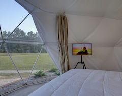 Koko talo/asunto Luxury Glamping Dome “sol” In Countryside With Hot/tub Near Hot Springs (Glenwood, Amerikan Yhdysvallat)