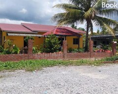 Entire House / Apartment Raniah Homestay (Kuching, Malaysia)