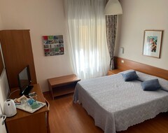 Khách sạn Hotel Stazione Del Sole (Albenga, Ý)